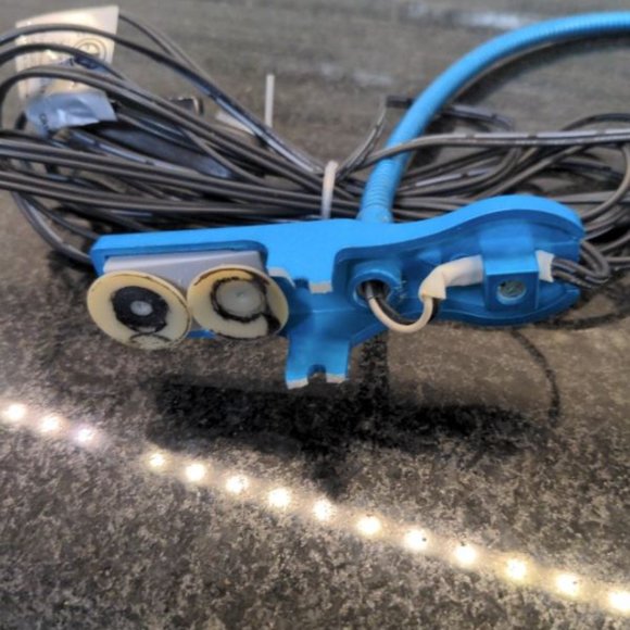 Ikea Navlinge Teal Lamp Broken Clip LED - Picture 3 of 3